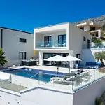 Luxury Boutique Fay, Heated Pool, Jacuzzi, Seaview Near Split And Omis Villa