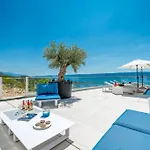 Luxury Boutique Fay, Heated Pool, Jacuzzi, Seaview Near Split And Omis Dugi Rat