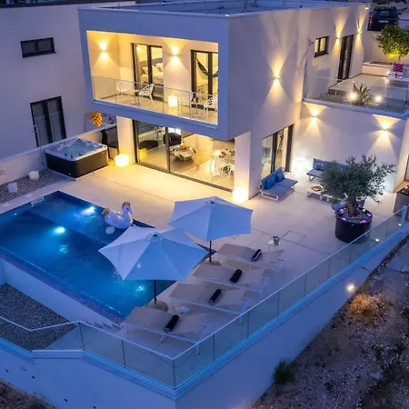 Villa New! Luxury Boutique Fay, Heated Pool, Jacuzzi, Seaview Near Split And Omis *