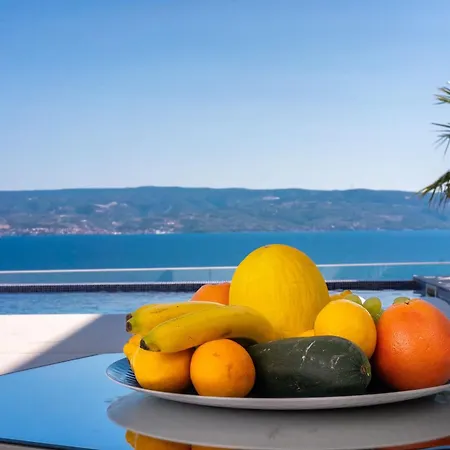 New! Luxury Boutique Fay, Heated Pool, Jacuzzi, Seaview Near Split And Omis *