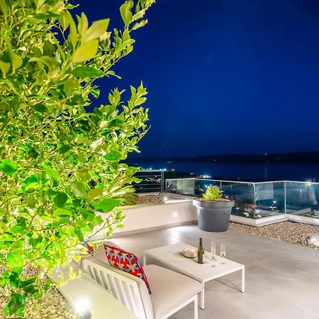 New! Luxury Boutique Fay, Heated Pool, Jacuzzi, Seaview Near Split And Omis