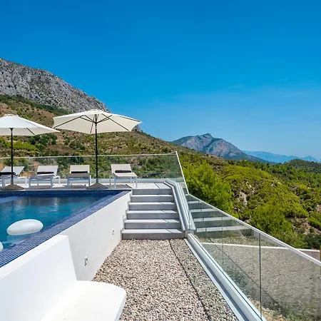 New! Luxury Boutique Fay, Heated Pool, Jacuzzi, Seaview Near Split And Omis Villa *