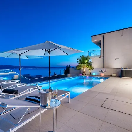 Villa New! Luxury Boutique Fay, Heated Pool, Jacuzzi, Seaview Near Split And Omis