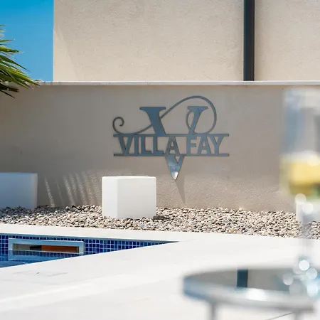 New! Luxury Boutique Fay, Heated Pool, Jacuzzi, Seaview Near Split And Omis Villa *