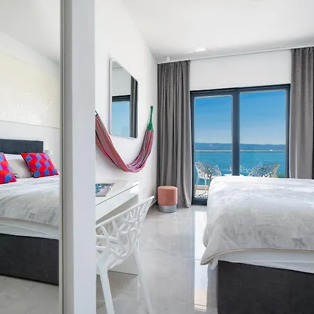 New! Luxury Boutique Fay, Heated Pool, Jacuzzi, Seaview Near Split And Omis Dugi Rat