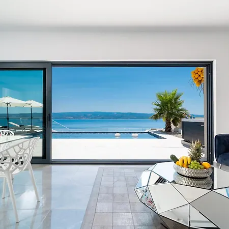 New! Luxury Boutique Fay, Heated Pool, Jacuzzi, Seaview Near Split And Omis Villa *