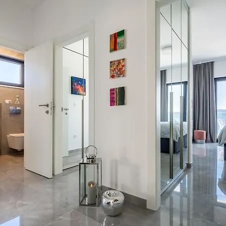 Luxury Boutique Fay, Heated Pool, Jacuzzi, Seaview Near Split And Omis Villa Dugi Rat