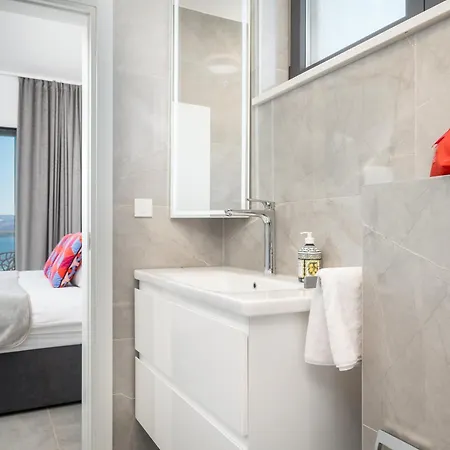 Villa Luxury Boutique Fay, Heated Pool, Jacuzzi, Seaview Near Split And Omis