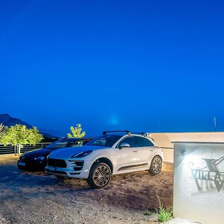 New! Luxury Boutique Fay, Heated Pool, Jacuzzi, Seaview Near Split And Omis *
